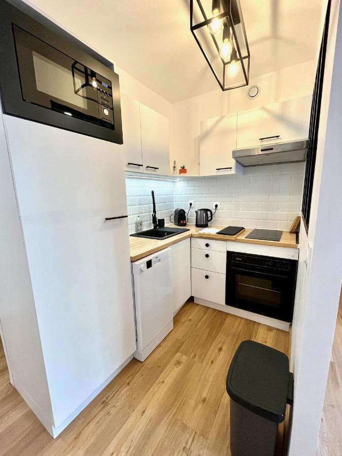 Studio Avec Grande Terrasse Et Parking Privatifs Caen Eksteriør billede
